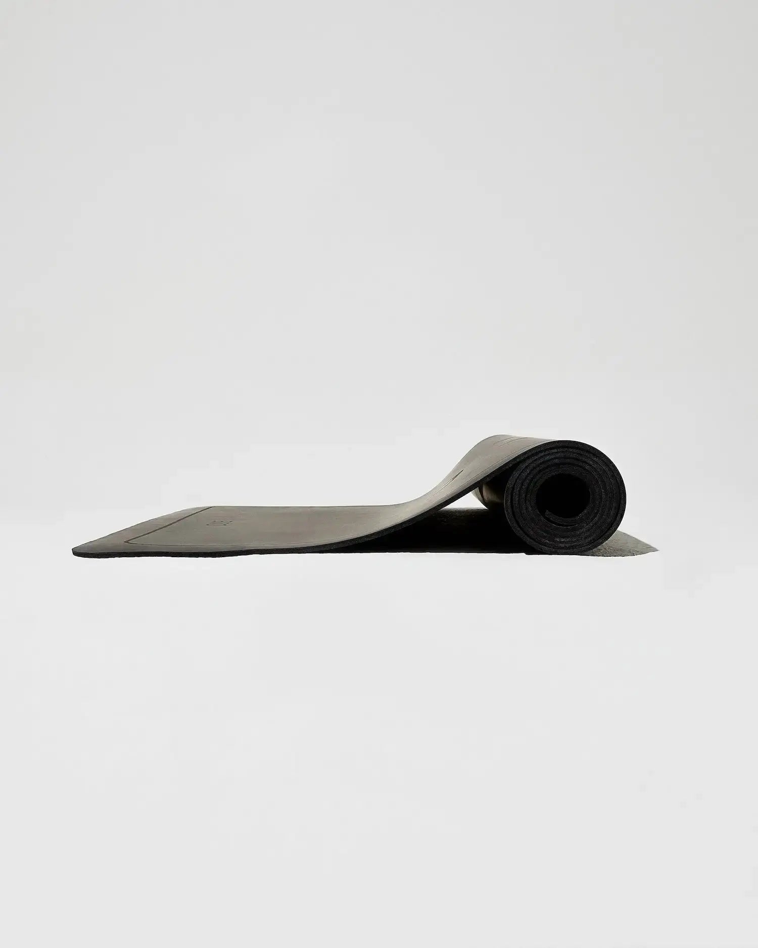 BLACK MOON MAT - THISISOLIE.COM